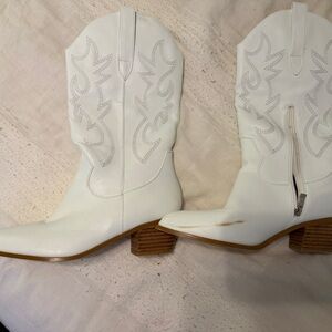 White Western Cowboy Boots